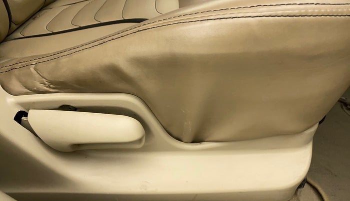 2017 Maruti Swift Dzire VXI, Petrol, Manual, 62,481 km, Driver Side Adjustment Panel