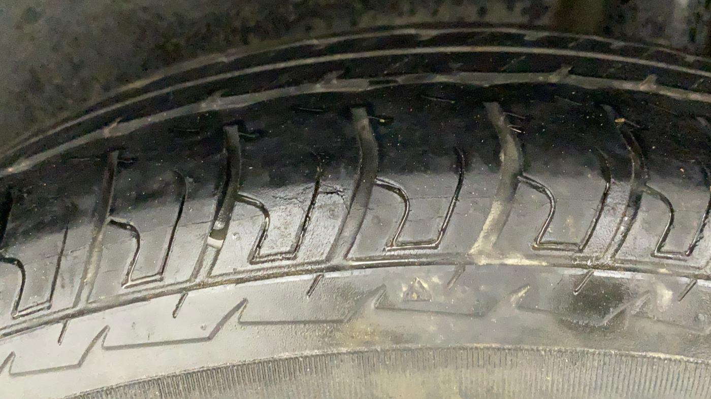 2017 Maruti Swift Dzire VXI, Petrol, Manual, 62,481 km, Left Rear Tyre Tread