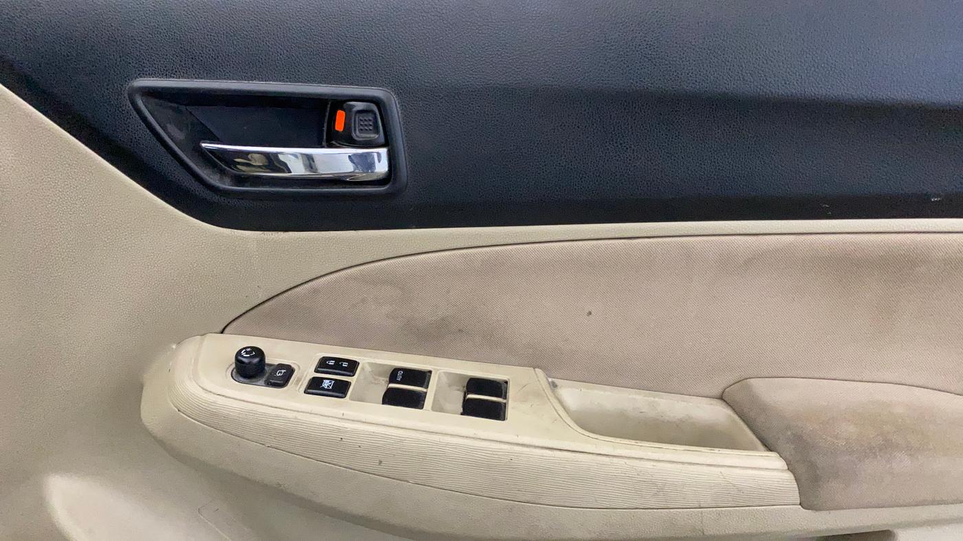 2022 Maruti Dzire VXI CNG, CNG, Manual, 57,240 km, Driver Side Door Panels Control