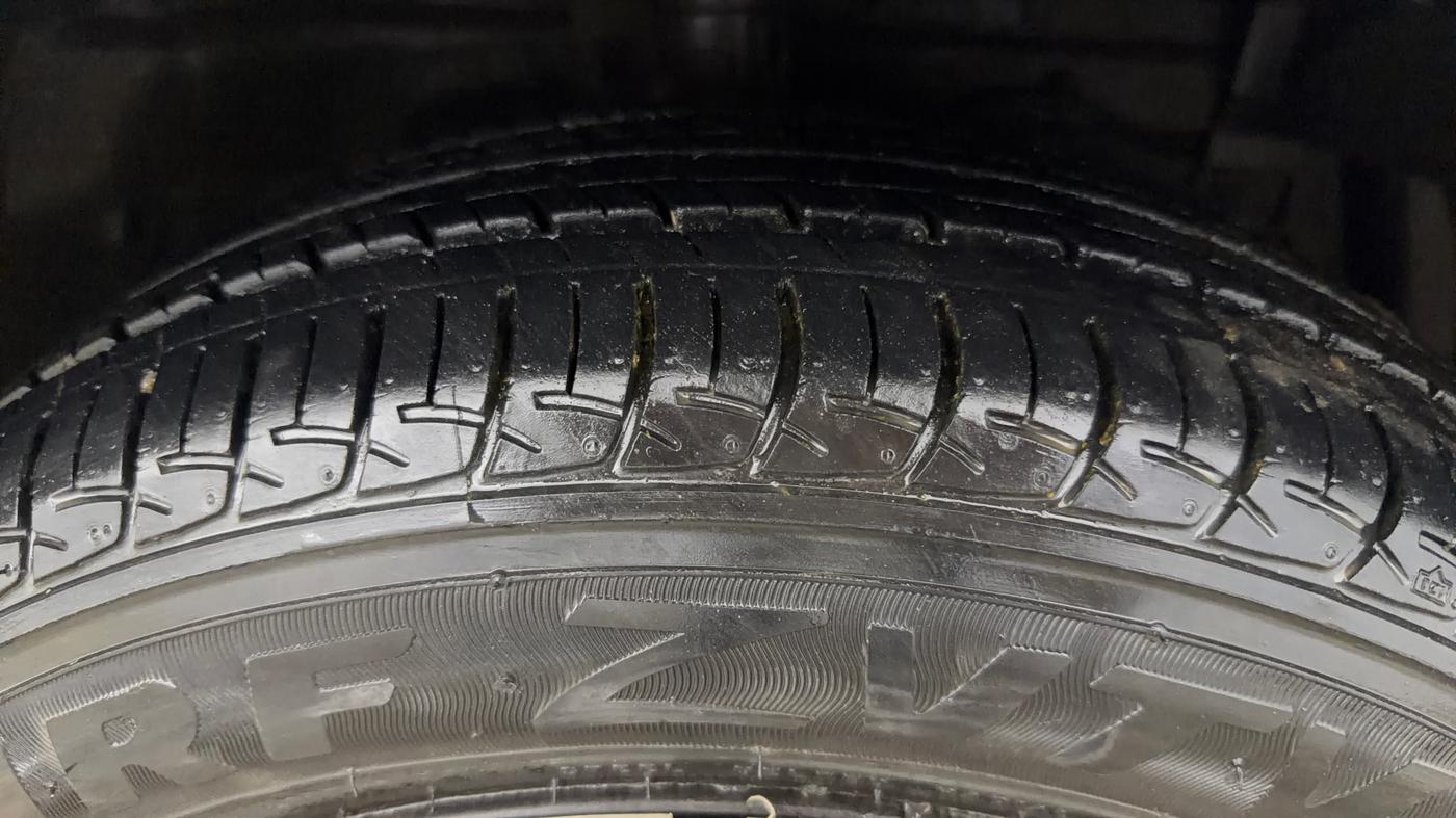 2018 Maruti Ciaz DELTA 1.4 AT PETROL, Petrol, Automatic, 54,103 km, Right Front Tyre Tread