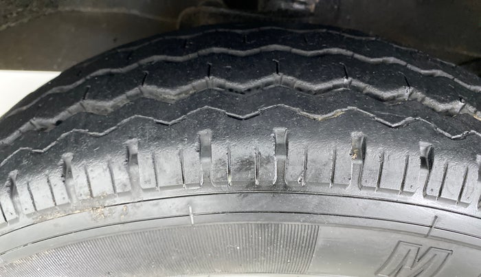 2018 Maruti Eeco 5 STR WITH A/C+HTR, Petrol, Manual, 13,421 km, Left Front Tyre Tread