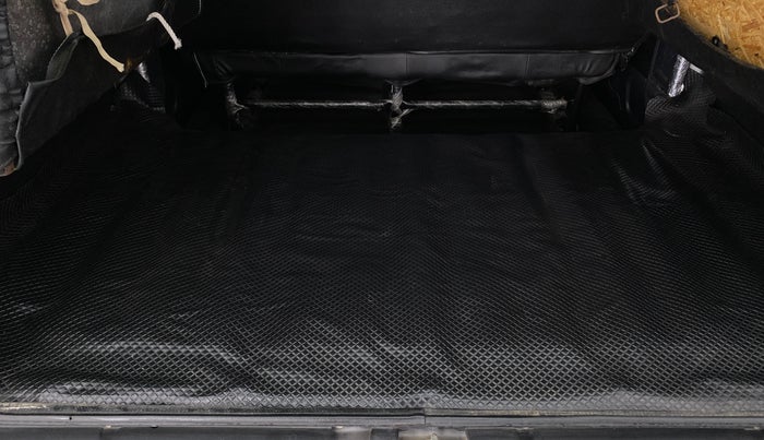 2018 Maruti Eeco 5 STR WITH A/C+HTR, Petrol, Manual, 13,421 km, Boot Inside