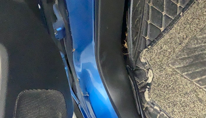 2018 Maruti IGNIS ZETA 1.2 AMT, Petrol, Automatic, 1,08,256 km, Left A pillar - Slightly dented