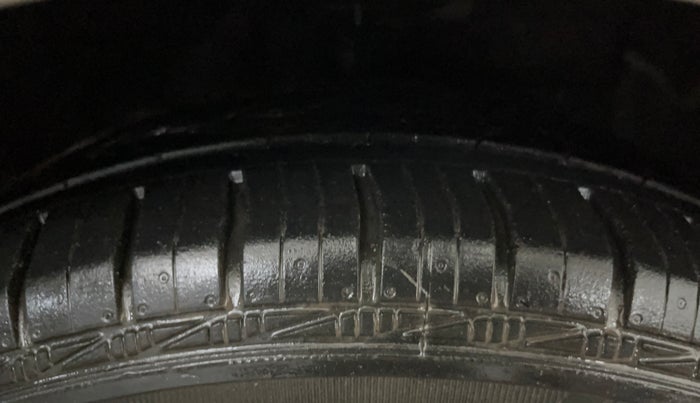 2015 Hyundai Grand i10 ASTA (O) 1.2 KAPPA VTVT, Petrol, Manual, 44,645 km, Right Front Tyre Tread