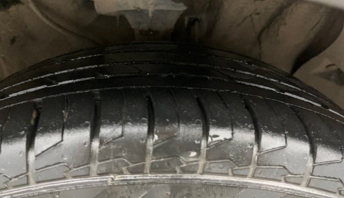 2016 Hyundai Creta SX PLUS AT 1.6 PETROL, Petrol, Automatic, 89,945 km, Right Front Tyre Tread