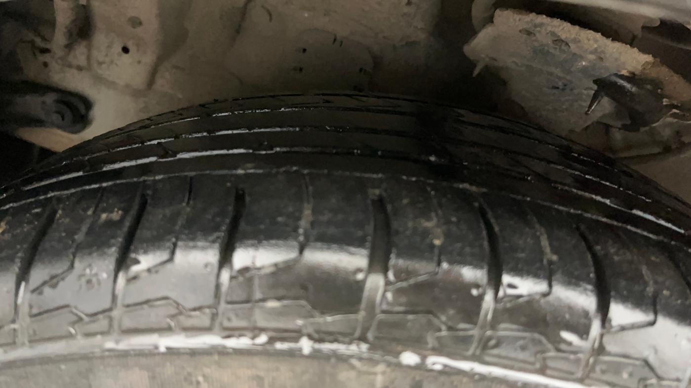 2016 Hyundai Creta SX PLUS AT 1.6 PETROL, Petrol, Automatic, 90,013 km, Left Front Tyre Tread