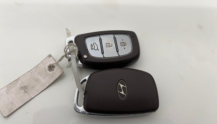 2016 Hyundai Creta SX PLUS AT 1.6 PETROL, Petrol, Automatic, 89,945 km, Key Close Up