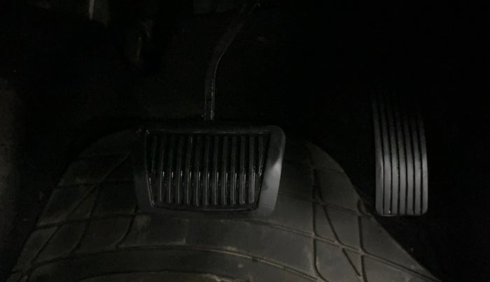 2016 Hyundai Creta SX PLUS AT 1.6 PETROL, Petrol, Automatic, 89,945 km, Pedals