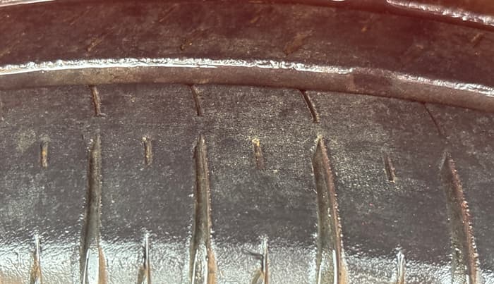 2023 Maruti Swift ZXI, Petrol, Manual, 69,796 km, Left Front Tyre Tread