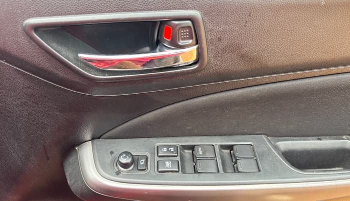 2023 Maruti Swift ZXI, Petrol, Manual, 69,796 km, Driver Side Door Panels Control