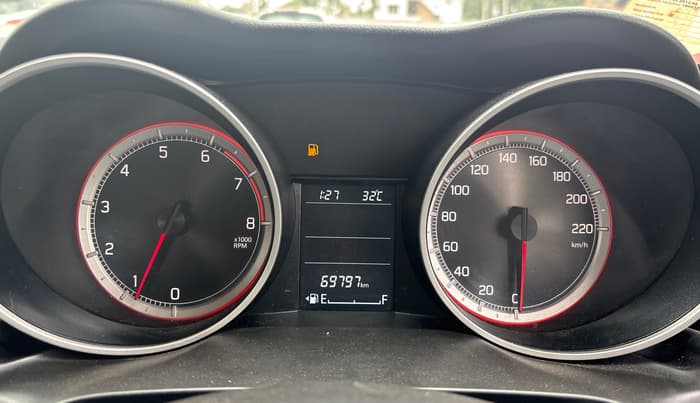 2023 Maruti Swift ZXI, Petrol, Manual, 69,796 km, Odometer Image