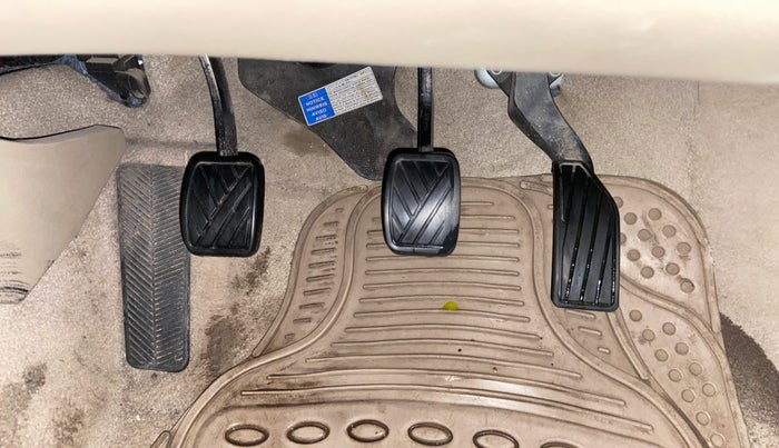 2016 Maruti Ciaz ZXI, Petrol, Manual, 70,565 km, Pedals