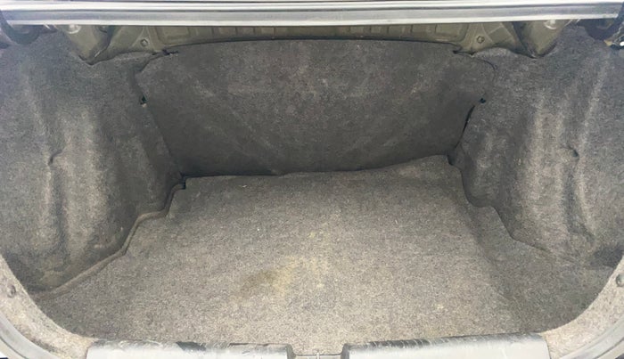 2013 Honda Amaze 1.5L I-DTEC S, Diesel, Manual, 1,09,872 km, Boot Inside