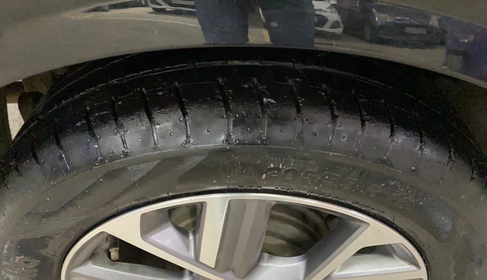 2023 Hyundai Verna SX (O) 1.5 MPI MT, Petrol, Manual, 33,081 km, Right Rear Tyre Tread