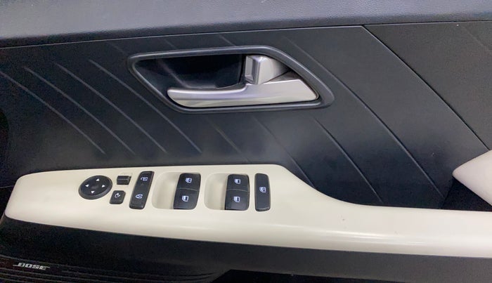 2023 Hyundai Verna SX (O) 1.5 MPI MT, Petrol, Manual, 33,081 km, Driver Side Door Panels Control