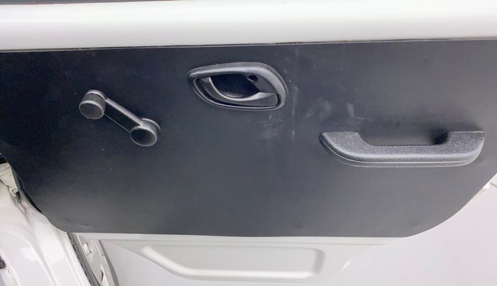 2020 Maruti Eeco 5 STR WITH A/C+HTR, Petrol, Manual, 19,349 km, Driver Side Door Panels Control