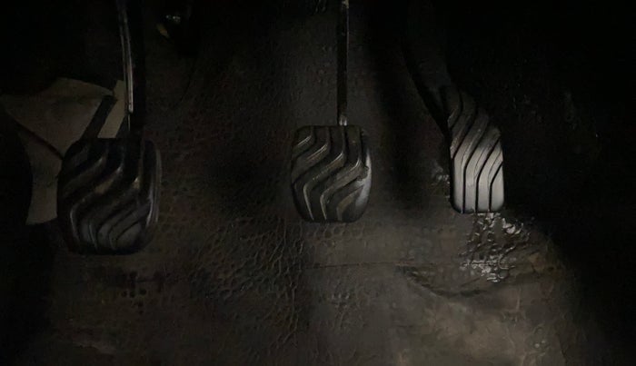 2016 Renault Kwid RXT 0.8, Petrol, Manual, 56,486 km, Pedals