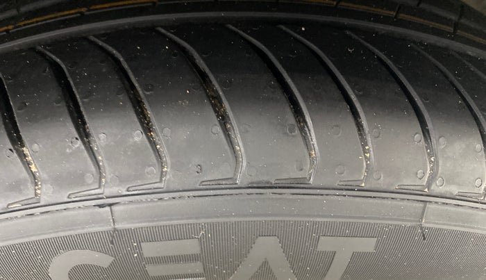 2023 Hyundai AURA S 1.2 CNG, CNG, Manual, 47,910 km, Right Front Tyre Tread