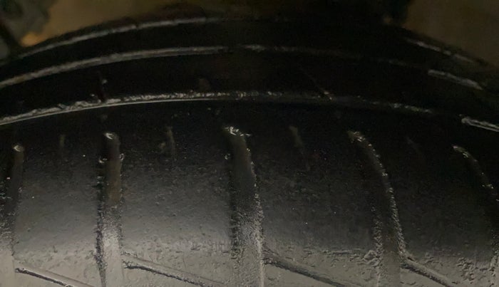 2016 Hyundai Grand i10 ASTA 1.2 KAPPA VTVT, Petrol, Manual, 45,028 km, Left Front Tyre Tread