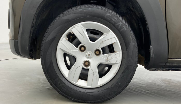 2017 Renault Kwid RXT, Petrol, Manual, 31,628 km, Left Front Wheel