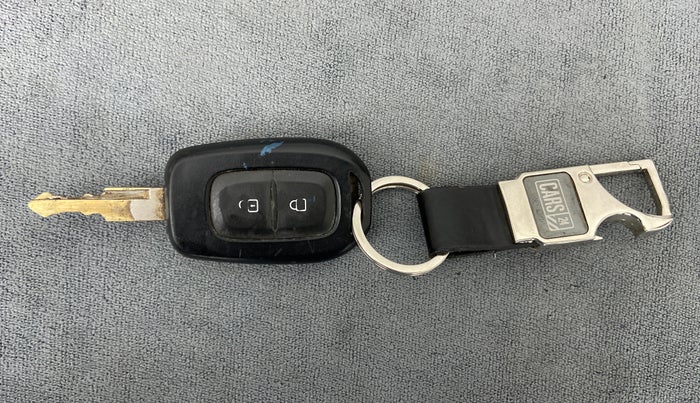 2017 Renault Kwid RXT, Petrol, Manual, 31,628 km, Key Close Up