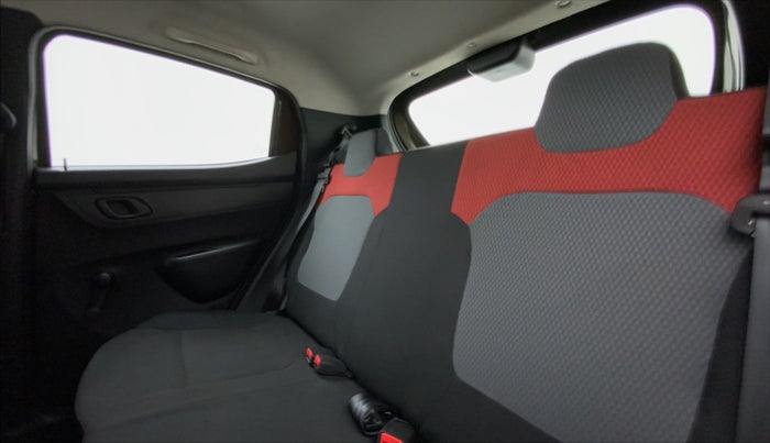 2017 Renault Kwid RXT, Petrol, Manual, 31,628 km, Right Side Rear Door Cabin