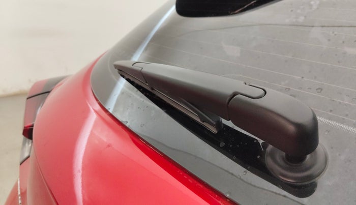 2021 Renault Kiger RXZ AMT DUAL TONE, Petrol, Automatic, 15,265 km, Rear Wiper