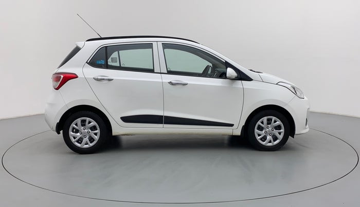 2017 Hyundai Grand i10 1.2 KAPPA SPORTZ (O), Petrol, Manual, 10,531 km, Right Side View