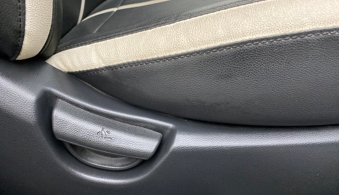 2017 Hyundai Grand i10 1.2 KAPPA SPORTZ (O), Petrol, Manual, 10,531 km, Driver Side Adjustment Panel