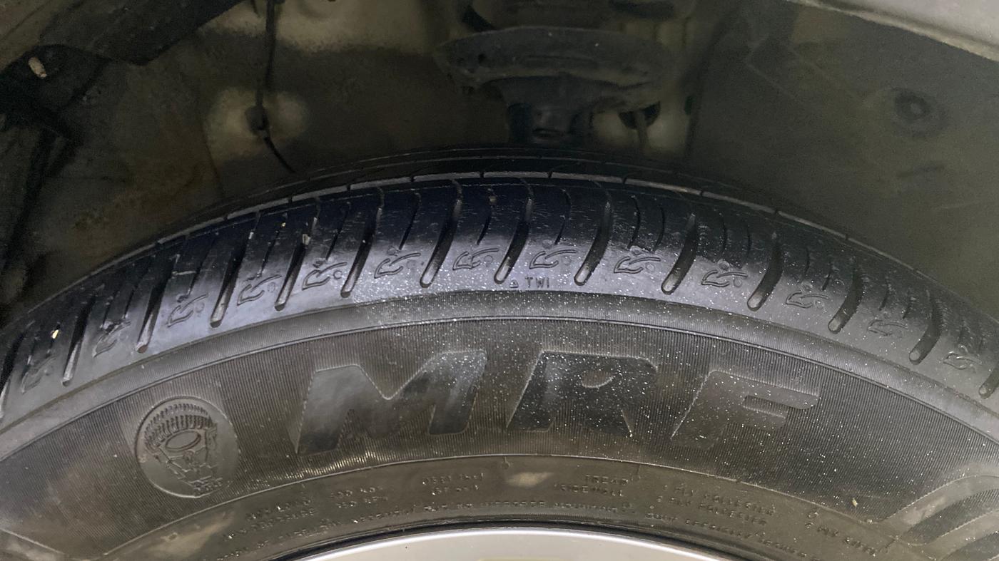 2023 KIA SONET HTK PLUS 1.0 IMT, Petrol, Manual, 18,899 km, Right Front Tyre Tread