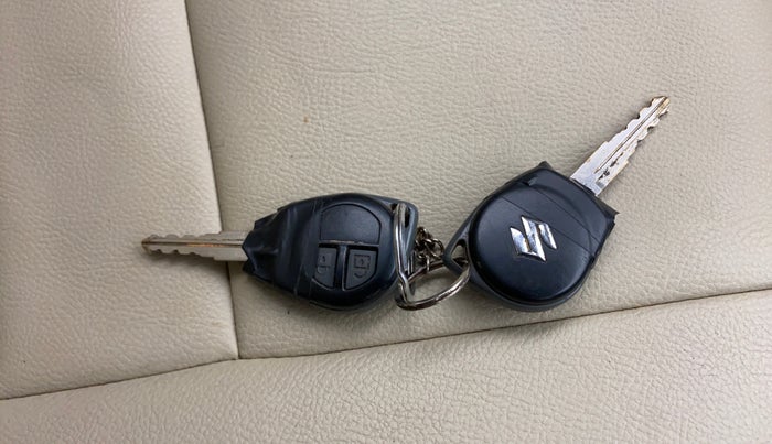 2013 Maruti Swift Dzire VXI, Petrol, Manual, 28,160 km, Key Close Up