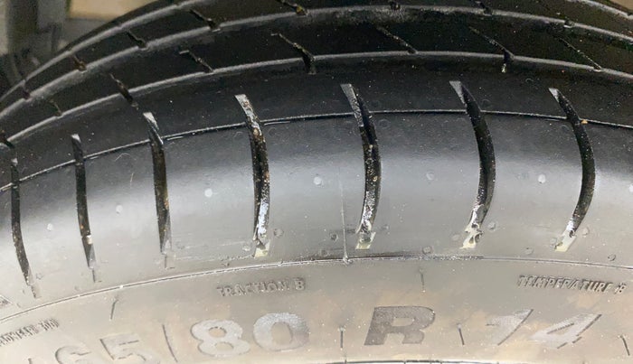 2013 Maruti Swift Dzire VXI, Petrol, Manual, 28,160 km, Left Front Tyre Tread