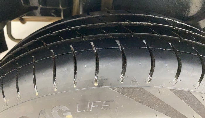 2013 Maruti Swift Dzire VXI, Petrol, Manual, 28,160 km, Right Rear Tyre Tread