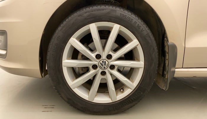 2018 Volkswagen Vento HIGHLINE PLUS 1.2 AT 16 ALLOY, Petrol, Automatic, 64,026 km, Left Front Wheel