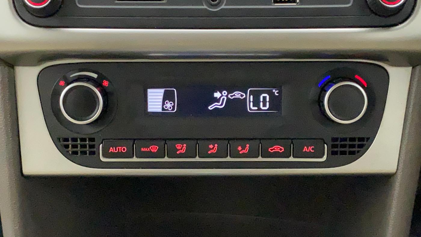 2018 Volkswagen Vento HIGHLINE PLUS 1.2 AT 16 ALLOY, Petrol, Automatic, 64,026 km, Automatic Climate Control