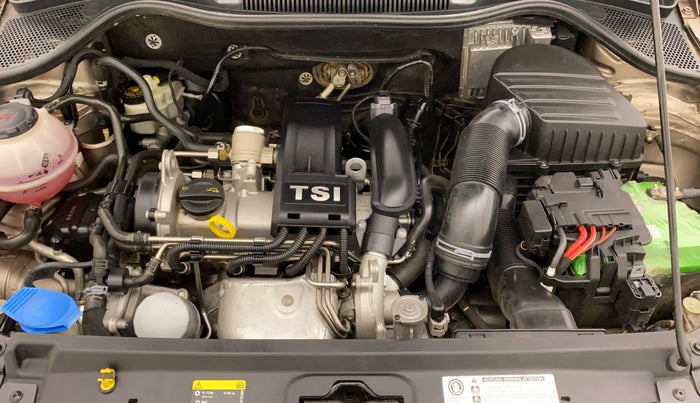 2018 Volkswagen Vento HIGHLINE PLUS 1.2 AT 16 ALLOY, Petrol, Automatic, 64,026 km, Open Bonet