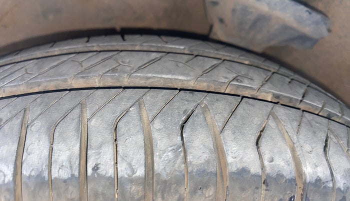 2011 Hyundai Santro Xing GL PLUS, Petrol, Manual, 29,636 km, Left Front Tyre Tread