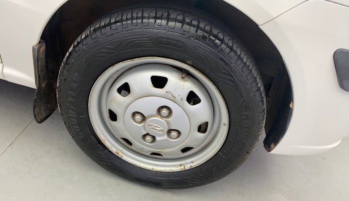 2011 Hyundai Santro Xing GL PLUS, Petrol, Manual, 29,636 km, Right Front Wheel