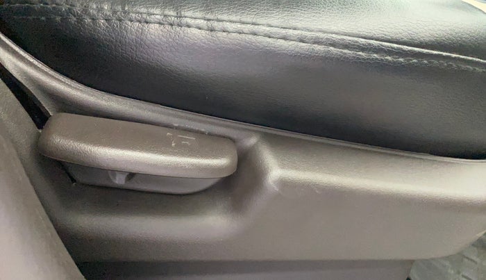 2011 Hyundai Santro Xing GL PLUS, Petrol, Manual, 29,636 km, Driver Side Adjustment Panel