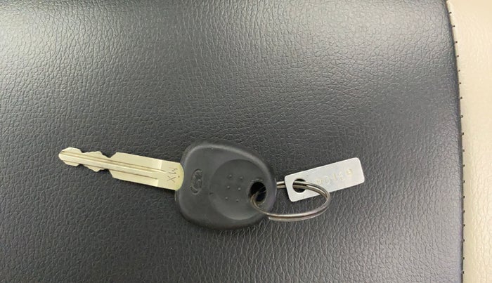 2011 Hyundai Santro Xing GL PLUS, Petrol, Manual, 29,636 km, Key Close Up