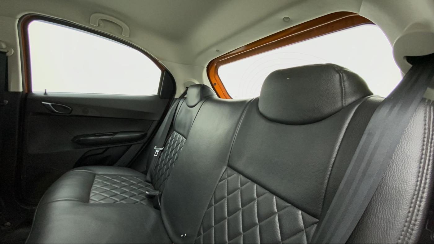 2018 Tata TIAGO NRG PETROL, Petrol, Manual, 30,644 km, Right Side Rear Door Cabin