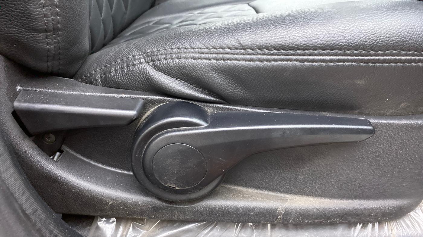 2018 Tata TIAGO NRG PETROL, Petrol, Manual, 30,644 km, Driver Side Adjustment Panel