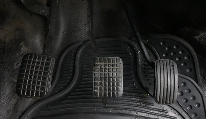 2018 Tata TIAGO NRG PETROL, Petrol, Manual, 30,644 km, Pedals