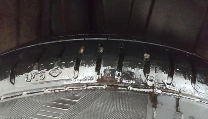 2019 Maruti XL6 ALPHA AT, Petrol, Automatic, 1,36,526 km, Right Rear Tyre Tread