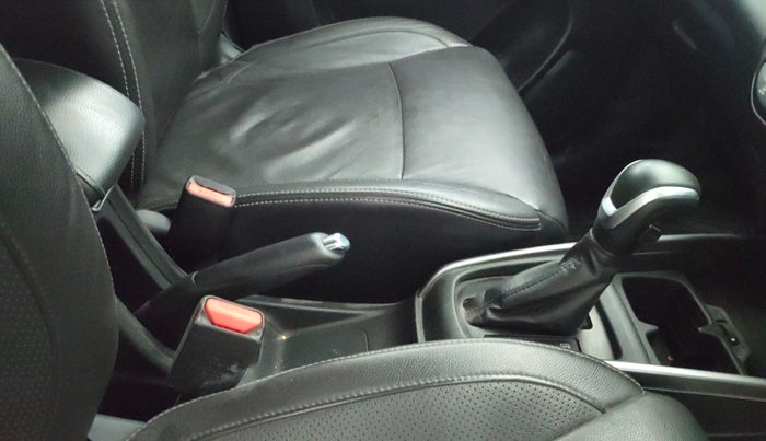 2019 Maruti XL6 ALPHA AT, Petrol, Automatic, 1,36,526 km, Gear Lever