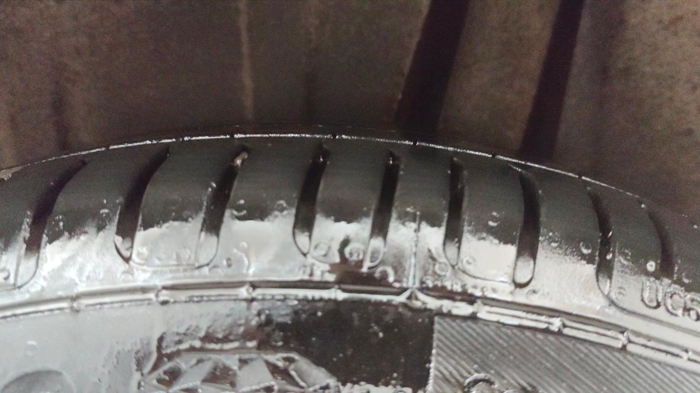 2019 Maruti XL6 ALPHA AT, Petrol, Automatic, 1,36,526 km, Left Rear Tyre Tread