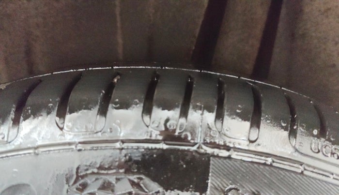 2019 Maruti XL6 ALPHA AT, Petrol, Automatic, 1,36,526 km, Left Rear Tyre Tread