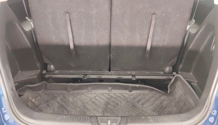 2019 Maruti XL6 ALPHA AT, Petrol, Automatic, 1,36,526 km, Boot Inside