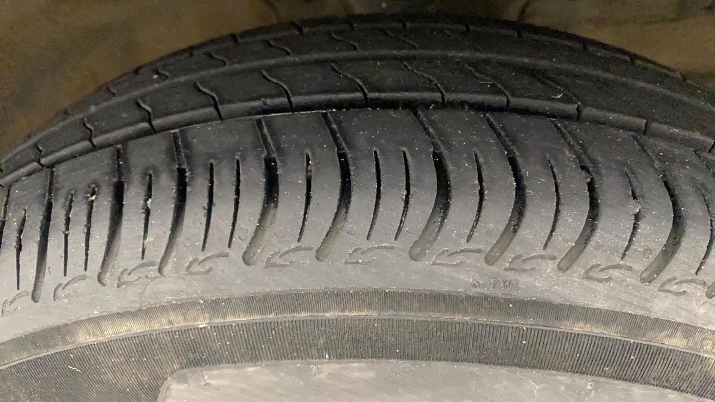 2020 Maruti S PRESSO VXI PLUS AMT, Petrol, Automatic, 40,144 km, Right Front Tyre Tread