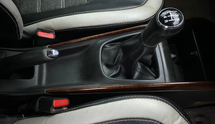 2018 Maruti Baleno ZETA PETROL 1.2, Petrol, Manual, 39,800 km, Gear Lever